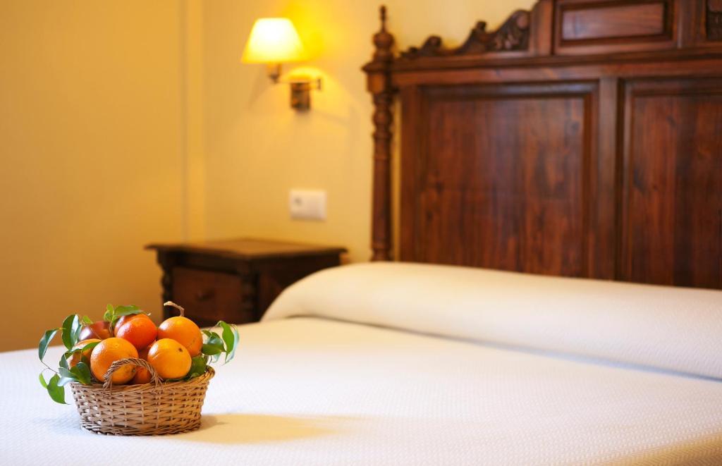 Hospedería Santiago Hotel Chiclana de la Frontera Quarto foto