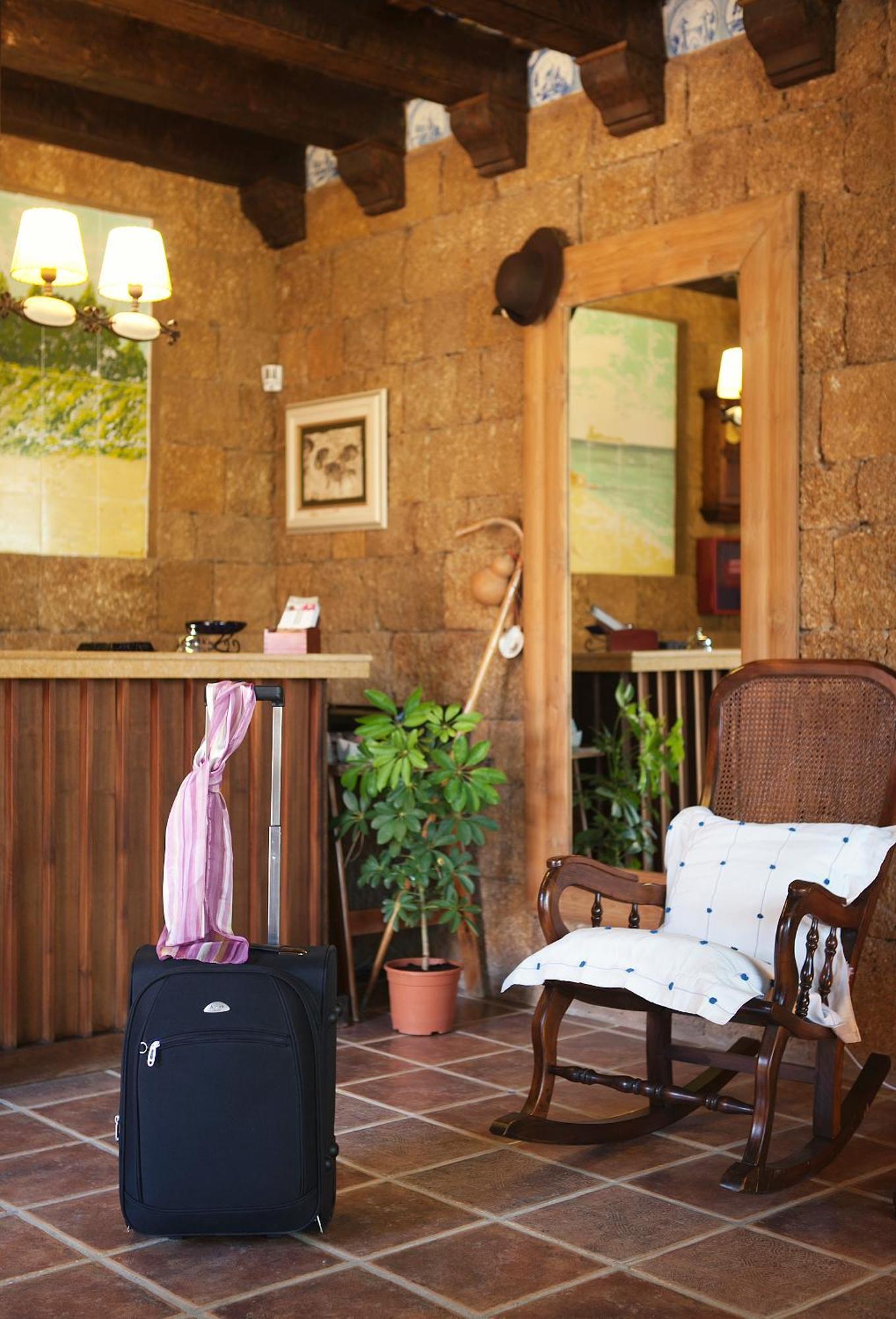 Hospedería Santiago Hotel Chiclana de la Frontera Exterior foto